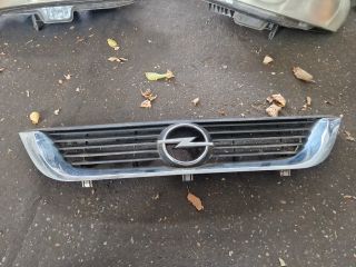 bontott OPEL VECTRA B Hűtőrács