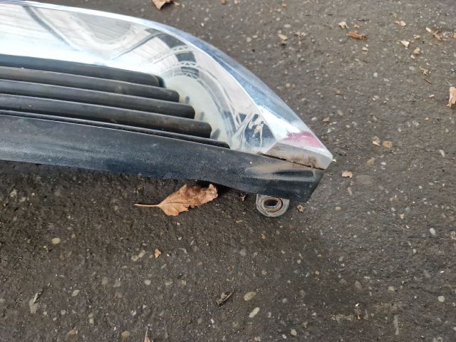 bontott OPEL VECTRA B Hűtőrács