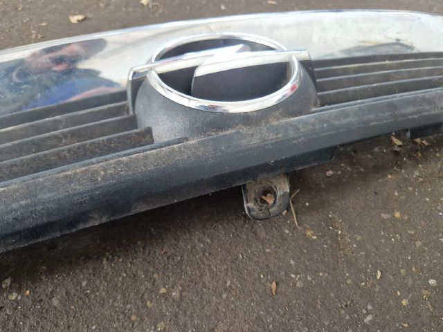 bontott OPEL VECTRA B Hűtőrács