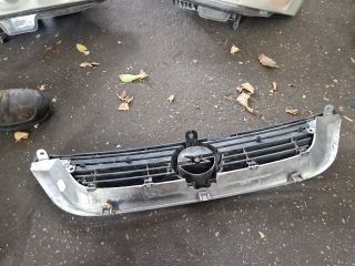 bontott OPEL VECTRA B Hűtőrács