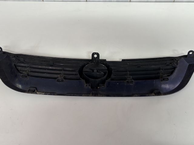 bontott OPEL VECTRA B Hűtőrács