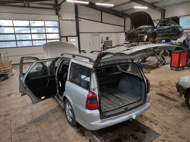 bontott OPEL VECTRA B Jobb B Oszlop Burkolat