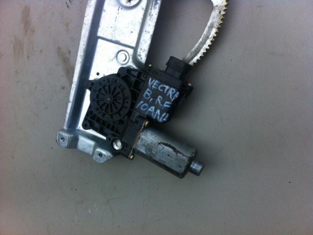 bontott OPEL VECTRA B Jobb első Ablakemelő Motor