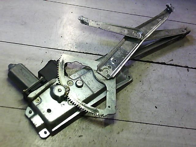 bontott OPEL VECTRA B Jobb első Ablakemelő Szerkezet (Elektromos)