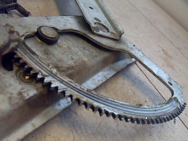 bontott OPEL VECTRA B Jobb első Ablakemelő Szerkezet (Elektromos)