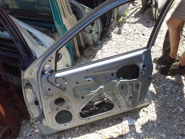 bontott OPEL VECTRA B Jobb első Ajtó (Részeivel)