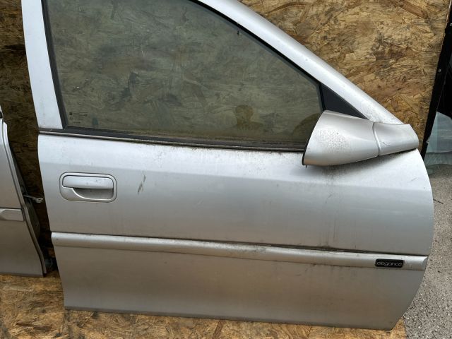 bontott OPEL VECTRA B Jobb első Ajtó (Részeivel)