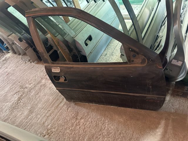 bontott OPEL VECTRA B Jobb első Ajtó (Üres lemez)