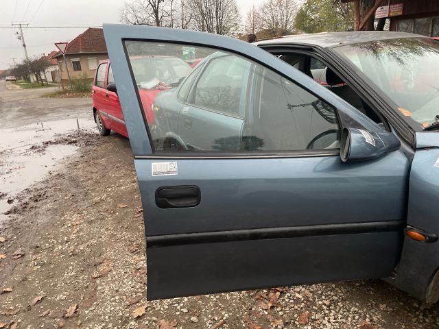 bontott OPEL VECTRA B Jobb első Ajtó (Üres lemez)