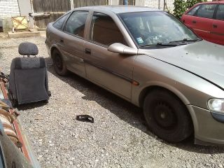 bontott OPEL VECTRA B Jobb első Biztonsági Öv