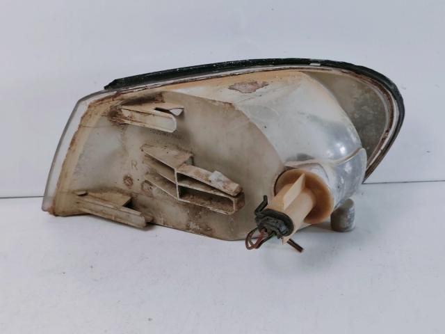 bontott OPEL VECTRA B Jobb első Irányjelző