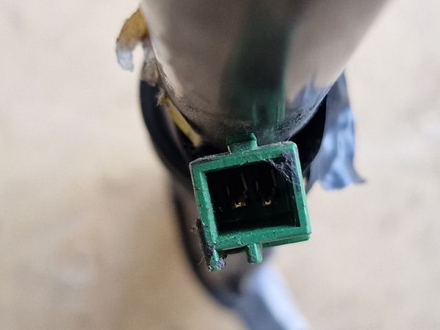 bontott OPEL VECTRA B Jobb első Övfeszítő