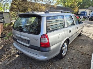 bontott OPEL VECTRA B Jobb első Sárvédő