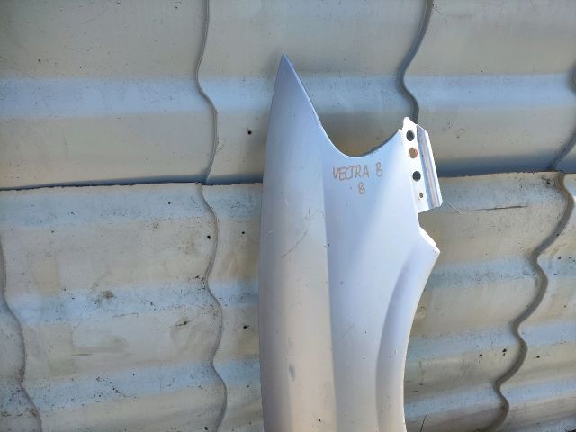 bontott OPEL VECTRA B Jobb első Sárvédő