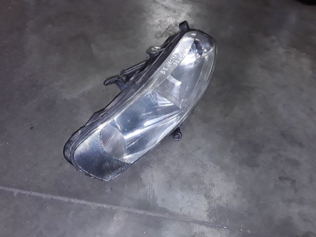 bontott OPEL VECTRA B Jobb Fényszóró