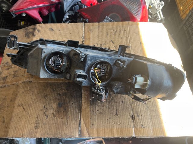 bontott OPEL VECTRA B Jobb Fényszóró