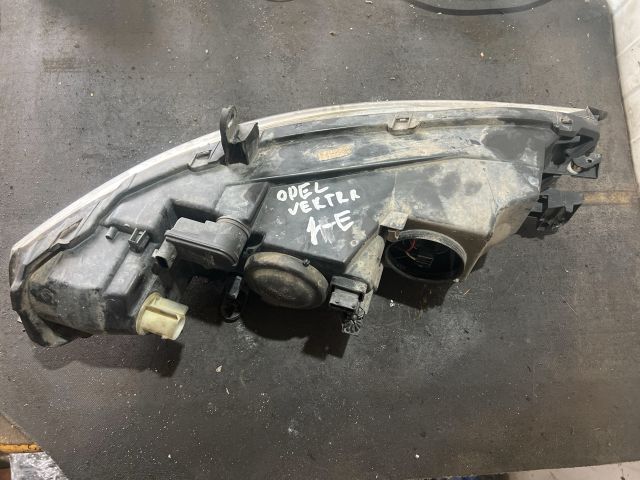 bontott OPEL VECTRA B Jobb Fényszóró