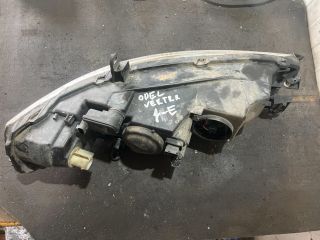 bontott OPEL VECTRA B Jobb Fényszóró