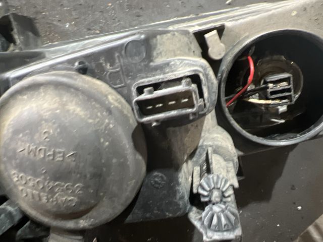 bontott OPEL VECTRA B Jobb Fényszóró