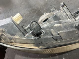 bontott OPEL VECTRA B Jobb Fényszóró