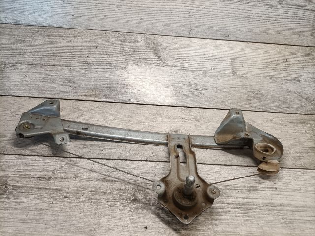 bontott OPEL VECTRA B Jobb hátsó Ablakemelő Szerkezet (Mechanikus)