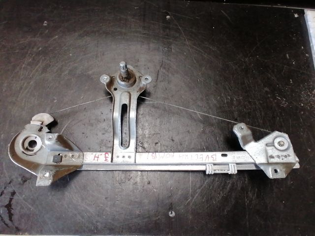 bontott OPEL VECTRA B Jobb hátsó Ablakemelő Szerkezet (Mechanikus)