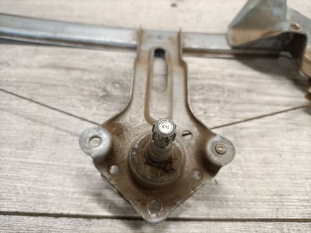 bontott OPEL VECTRA B Jobb hátsó Ablakemelő Szerkezet (Mechanikus)