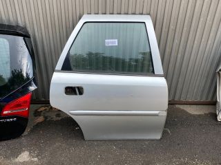 bontott OPEL VECTRA B Jobb hátsó Ajtó (Részeivel)