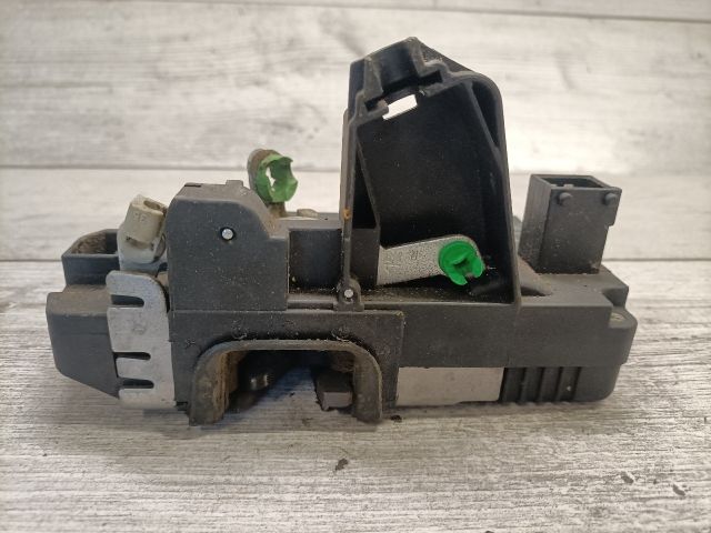 bontott OPEL VECTRA B Jobb hátsó Ajtózár