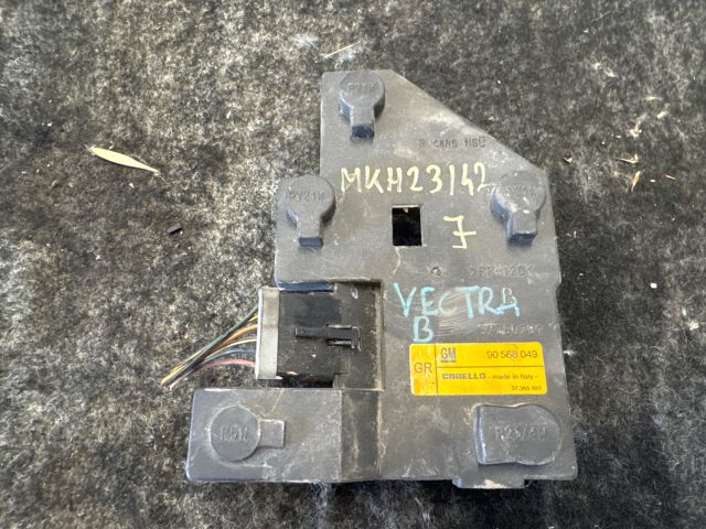 bontott OPEL VECTRA B Jobb Hátsó Lámpa Foglalat