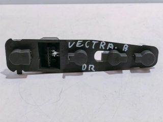 bontott OPEL VECTRA B Jobb Hátsó Lámpa Foglalat