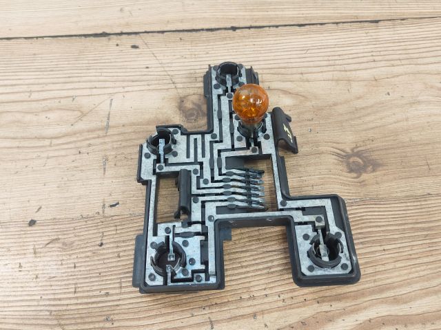 bontott OPEL VECTRA B Jobb Hátsó Lámpa Foglalat