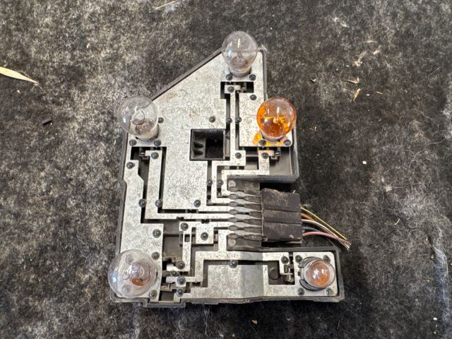 bontott OPEL VECTRA B Jobb Hátsó Lámpa Foglalat