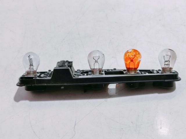 bontott OPEL VECTRA B Jobb Hátsó Lámpa Foglalat