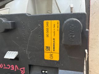 bontott OPEL VECTRA B Jobb Hátsó Lámpa
