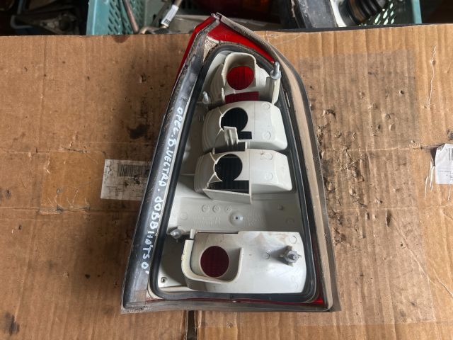 bontott OPEL VECTRA B Jobb Hátsó Lámpa