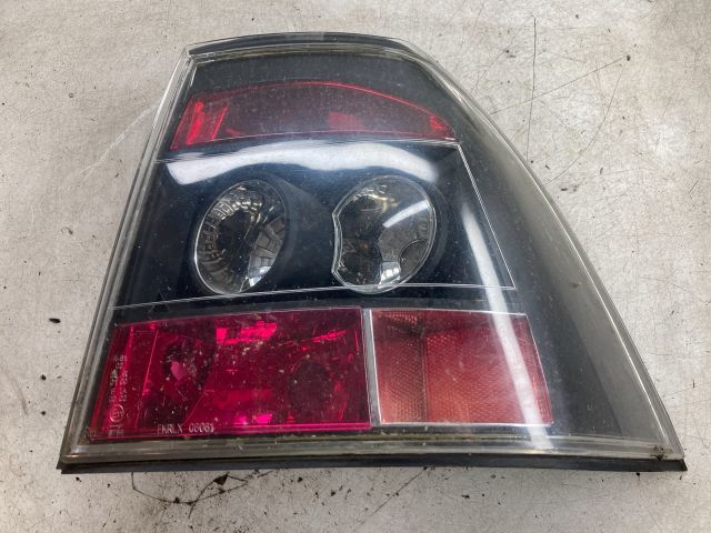 bontott OPEL VECTRA B Jobb Hátsó Lámpa