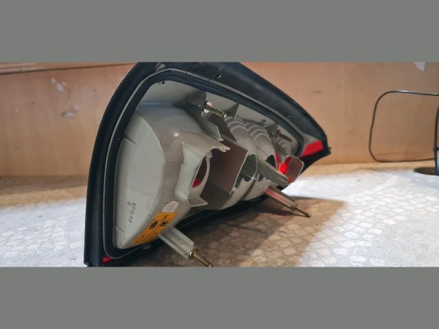 bontott OPEL VECTRA B Jobb Hátsó Lámpa