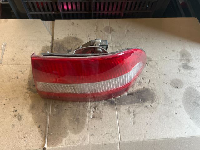 bontott OPEL VECTRA B Jobb Hátsó Lámpa