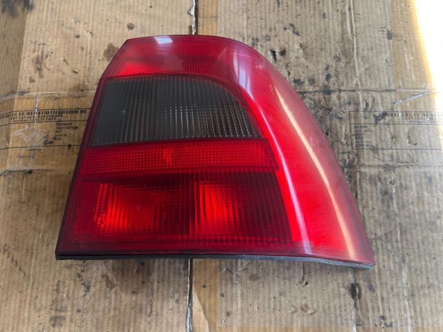 bontott OPEL VECTRA B Jobb Hátsó Lámpa