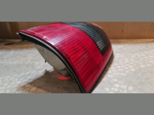 bontott OPEL VECTRA B Jobb Hátsó Lámpa