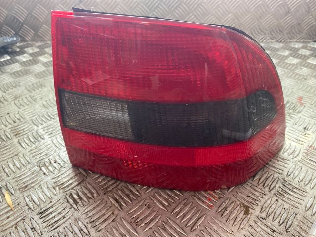 bontott OPEL VECTRA B Jobb Hátsó Lámpa