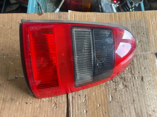 bontott OPEL VECTRA B Jobb Hátsó Lámpa