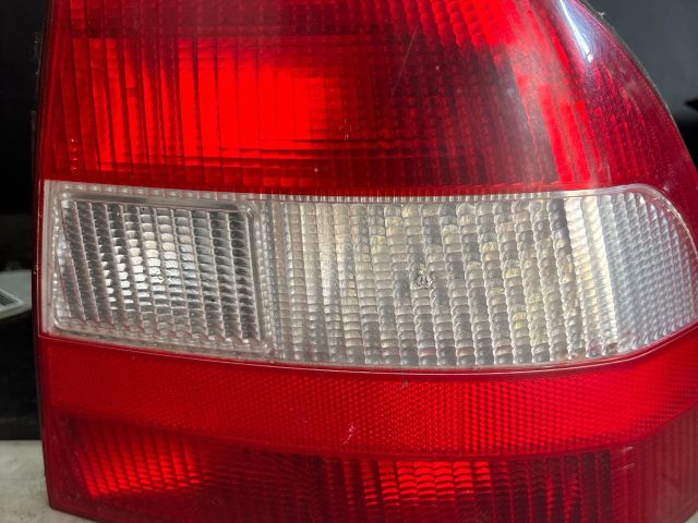 bontott OPEL VECTRA B Jobb Hátsó Lámpa