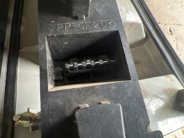 bontott OPEL VECTRA B Jobb Hátsó Lámpa