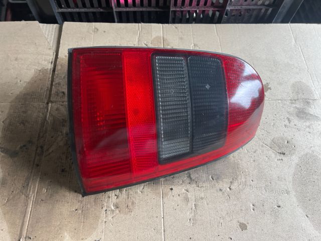 bontott OPEL VECTRA B Jobb Hátsó Lámpa