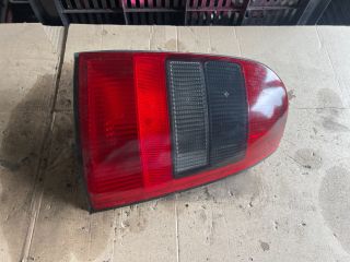 bontott OPEL VECTRA B Jobb Hátsó Lámpa