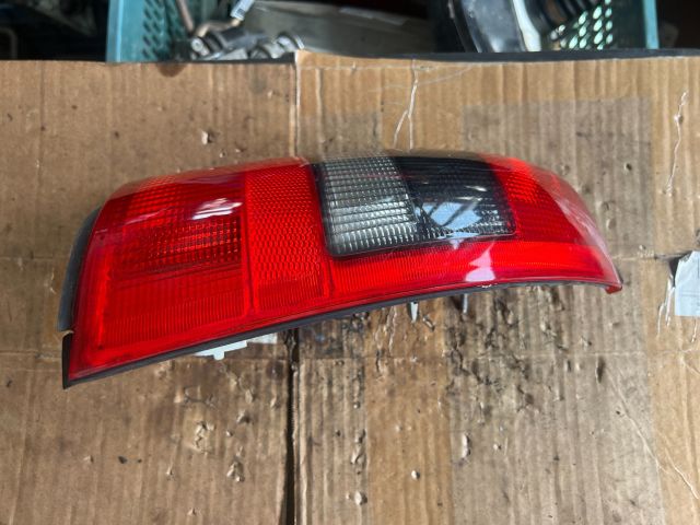 bontott OPEL VECTRA B Jobb Hátsó Lámpa