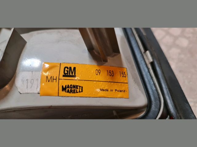 bontott OPEL VECTRA B Jobb Hátsó Lámpa