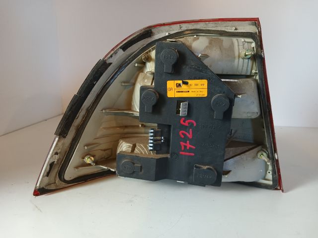 bontott OPEL VECTRA B Jobb Hátsó Lámpa